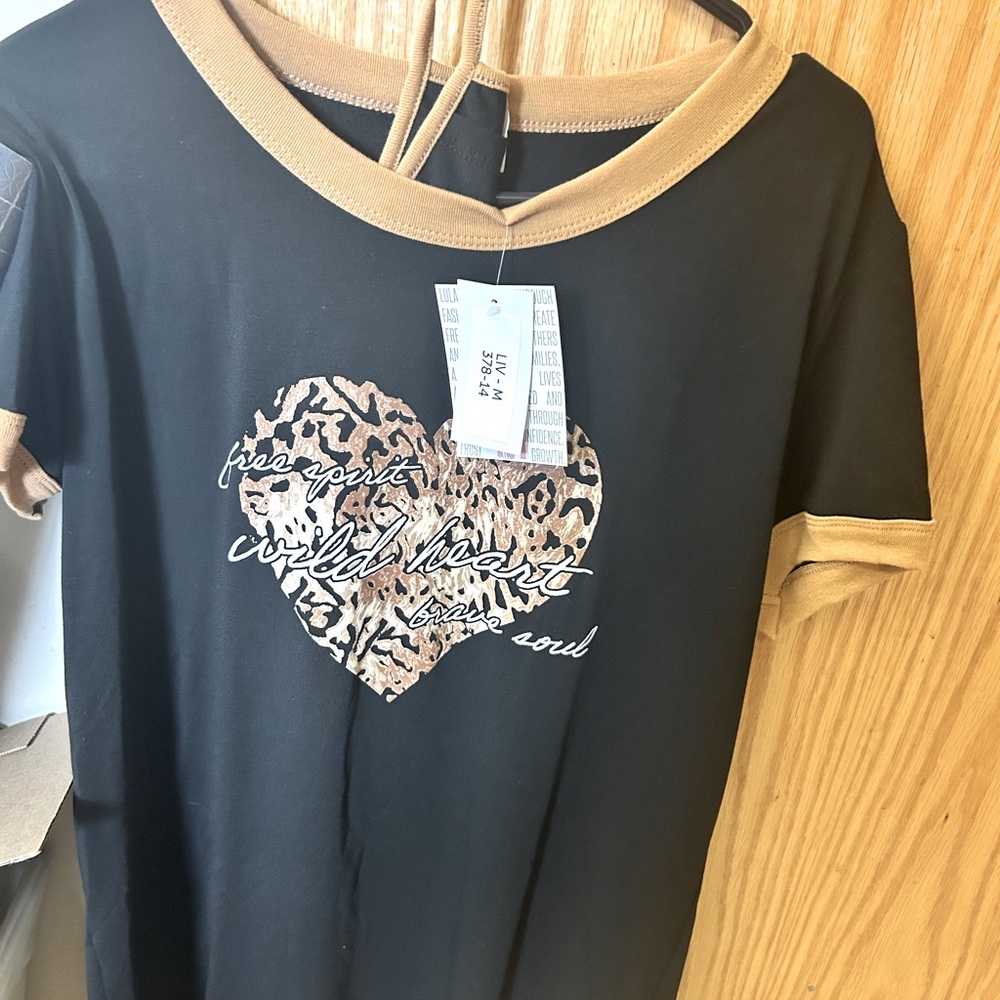 Lularoe NWT medium free spirit leopard liv